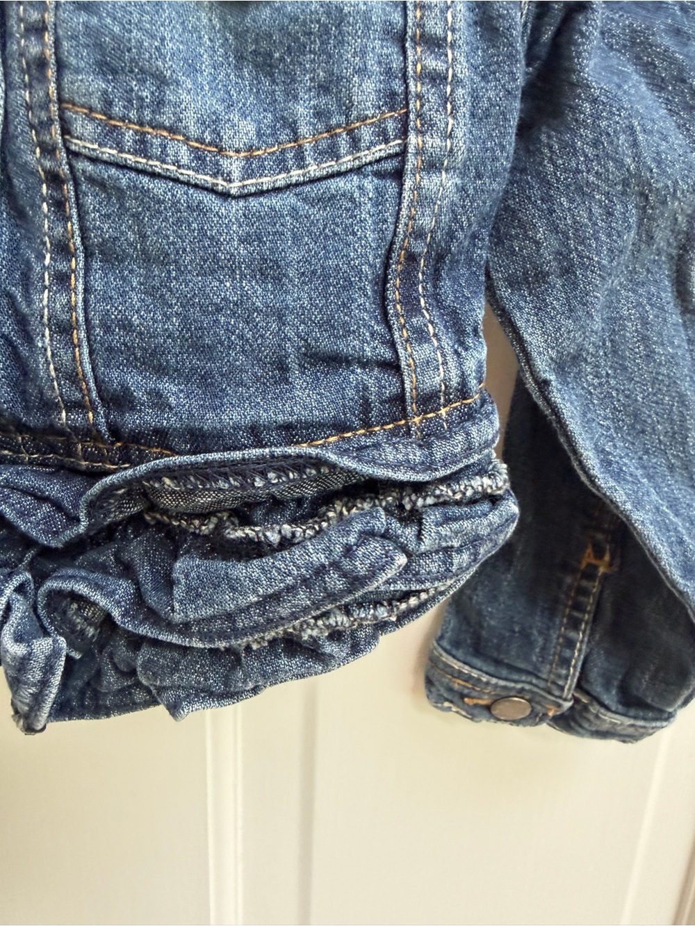 Genuine Kids by Osh Kosh 4T Girls Ruffle Denim Jean Jacket - Picture 3 of 7
